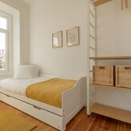 Barbosa River Views * Lisboa